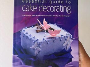Essential Guide to cake decorating