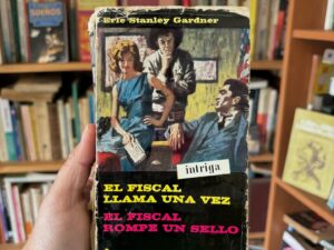 El fiscal llama un vez. El fiscal rompe un sello
