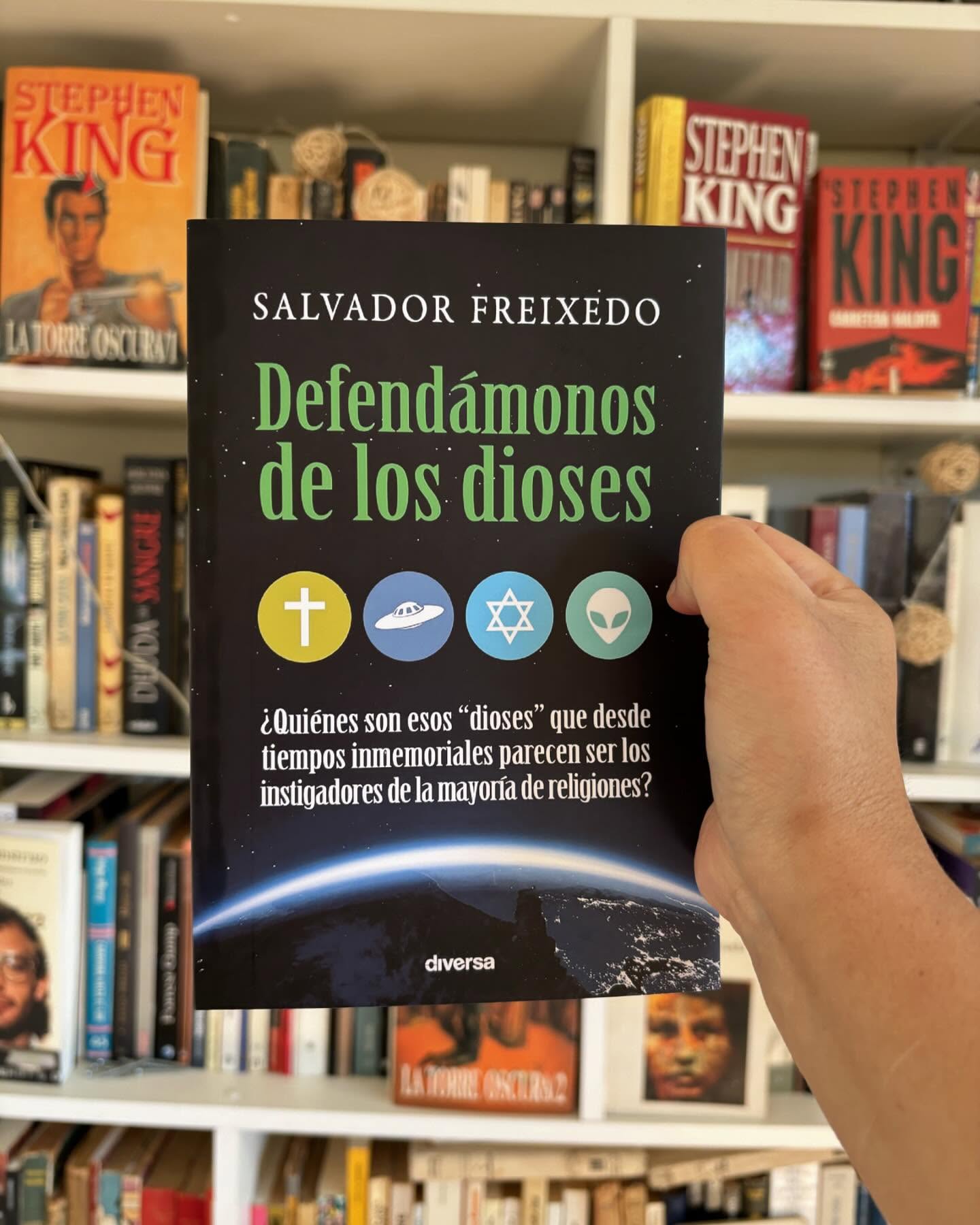 Defendámonos de los dioses