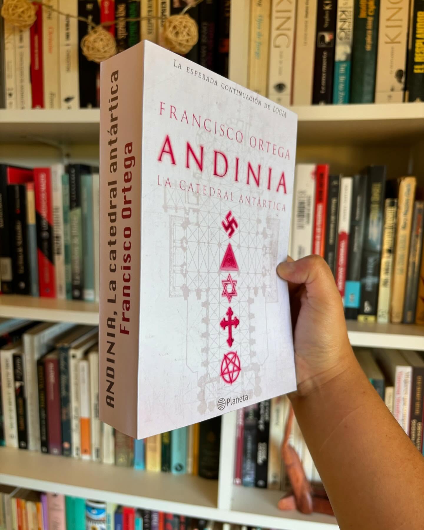 Andinia, la catedral antártica