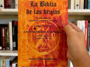 La biblia de las brujas