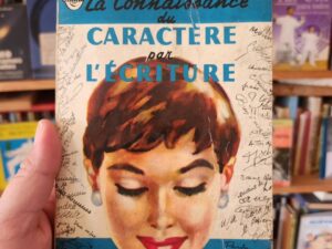 La connaissance de caractères par l'écriture