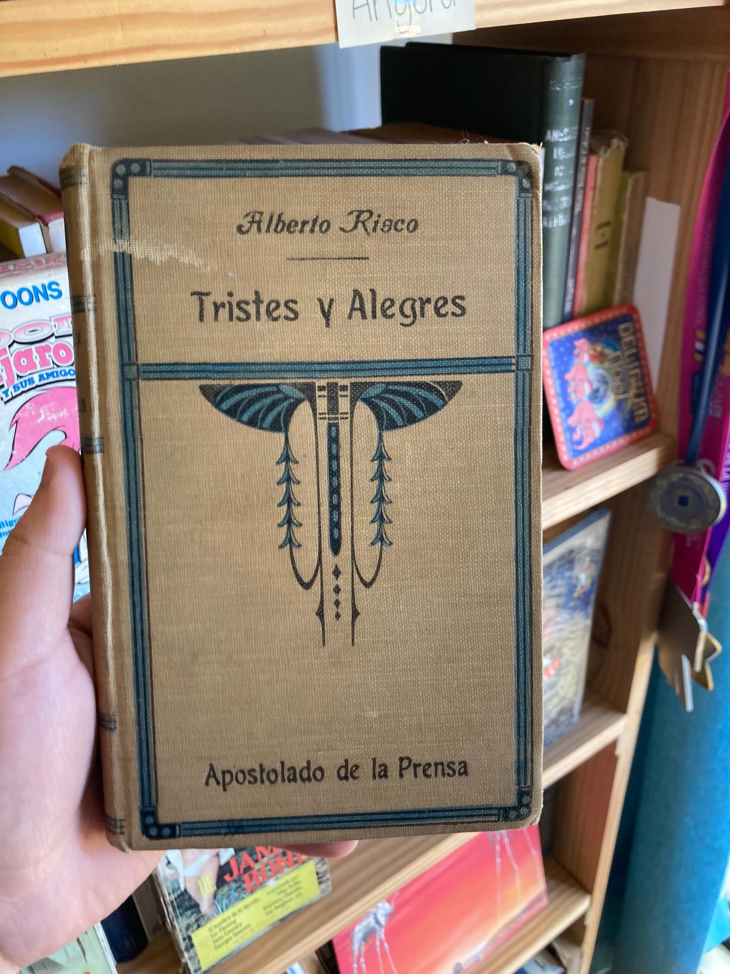 Triste y alegre