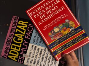 “Adelgazar es muy fácil” + “Estrategias para bajar de peso comiendo”