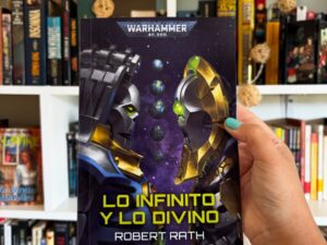 Warhammer 40000, Lo infinito y lo divino