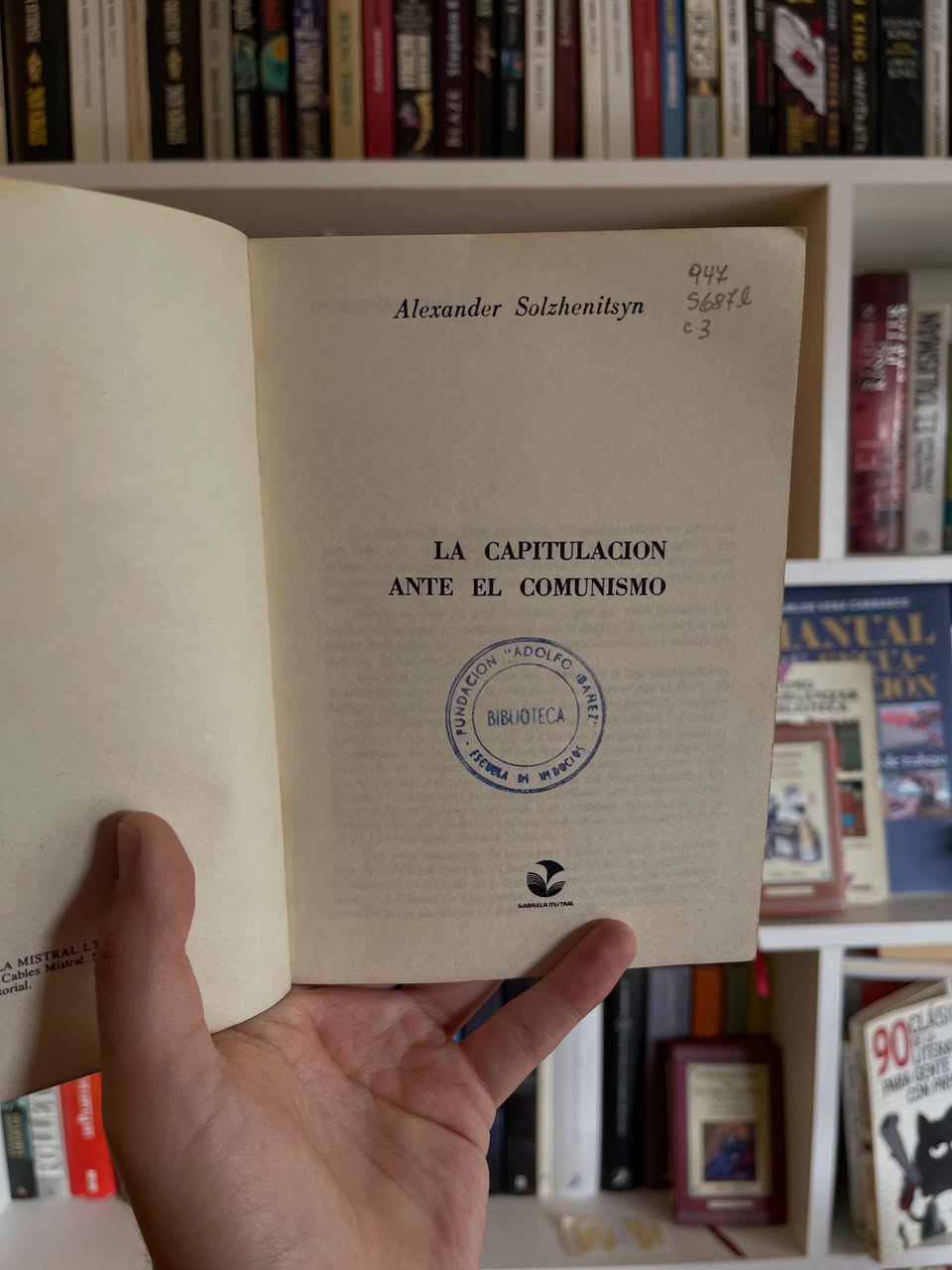 La capitulación ante el comunismo - Libros Frannie