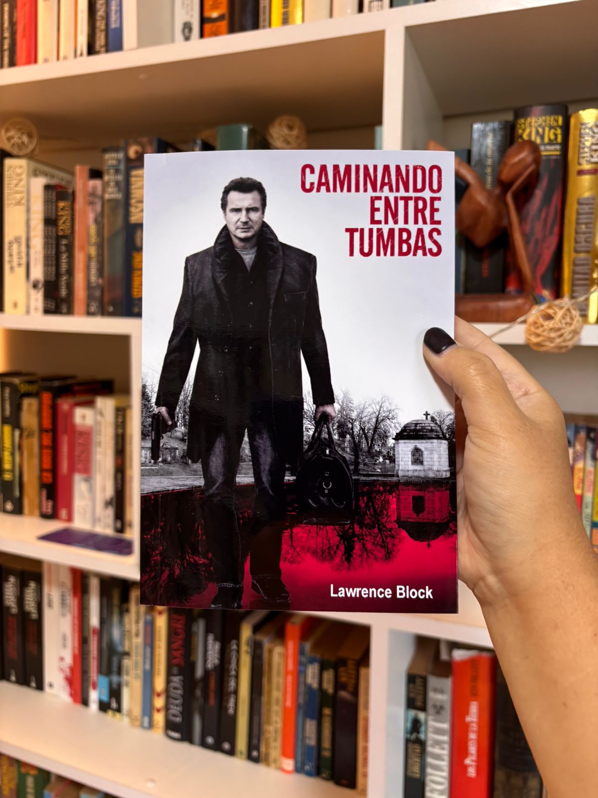 Caminando entre tumbas - Libros Frannie