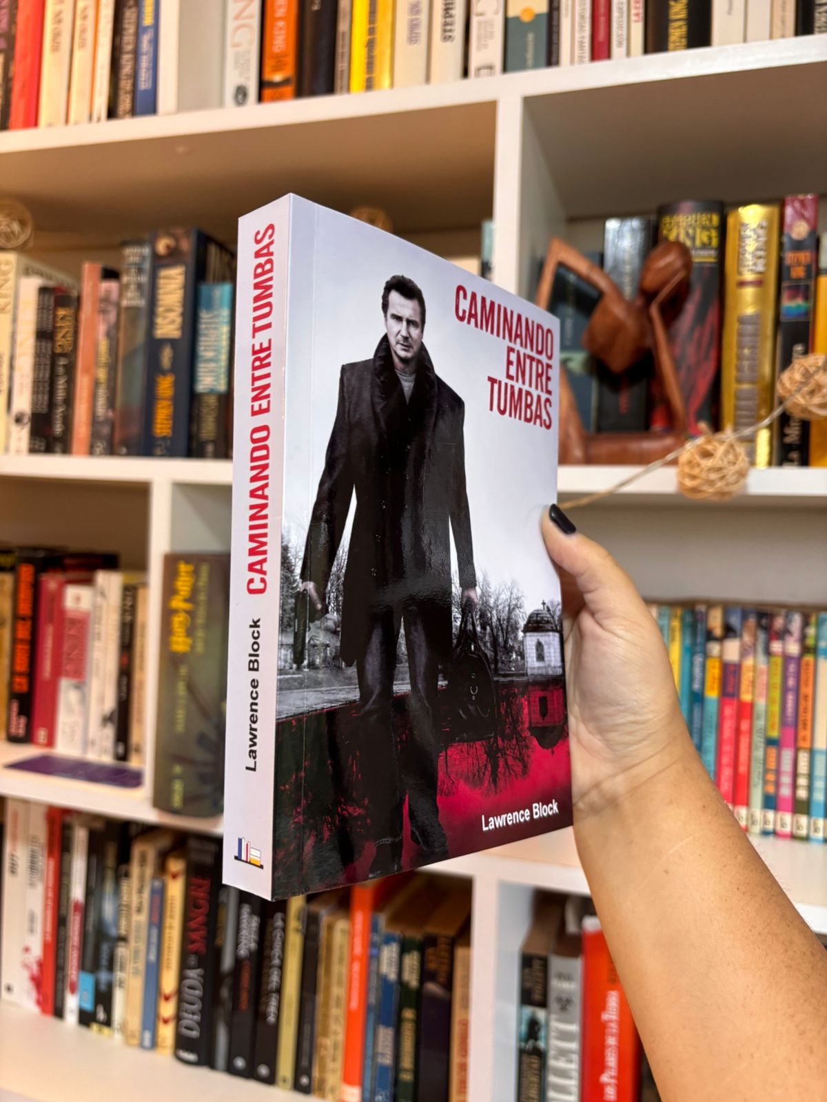 Caminando entre tumbas - Libros Frannie