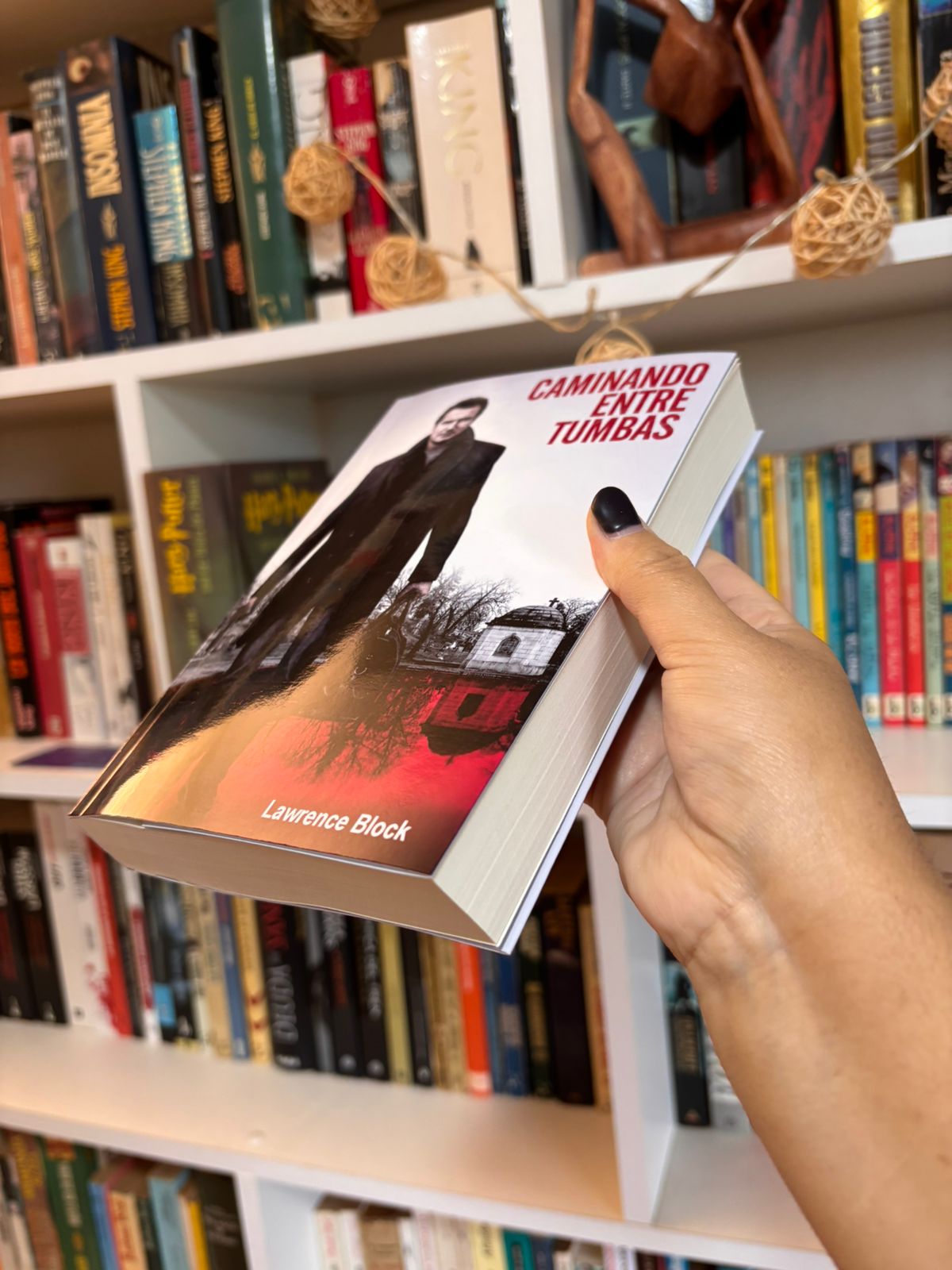 Caminando entre tumbas - Libros Frannie