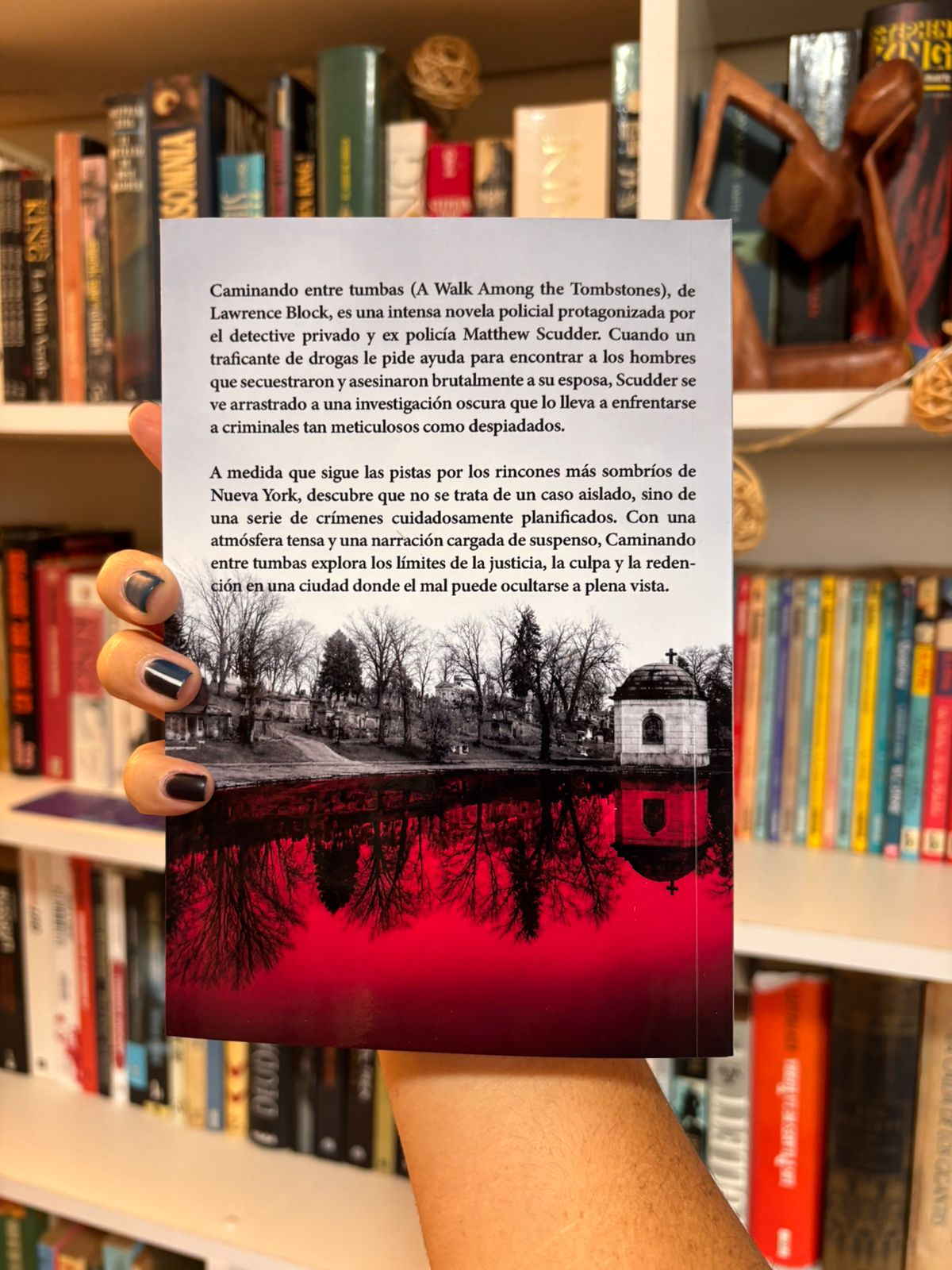 Caminando entre tumbas - Libros Frannie