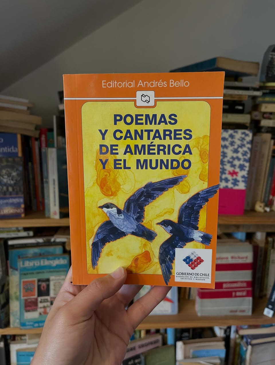 Poemas y cantares de América y el mundo - Libros Frannie