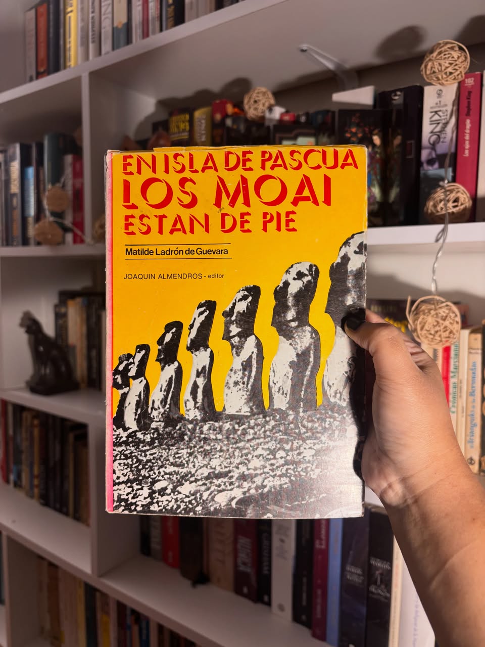 En la isla de pascua los moáis están de pie