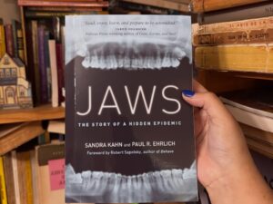 JAWS. THE STORY OF A HIDDEN EPIDEMIC