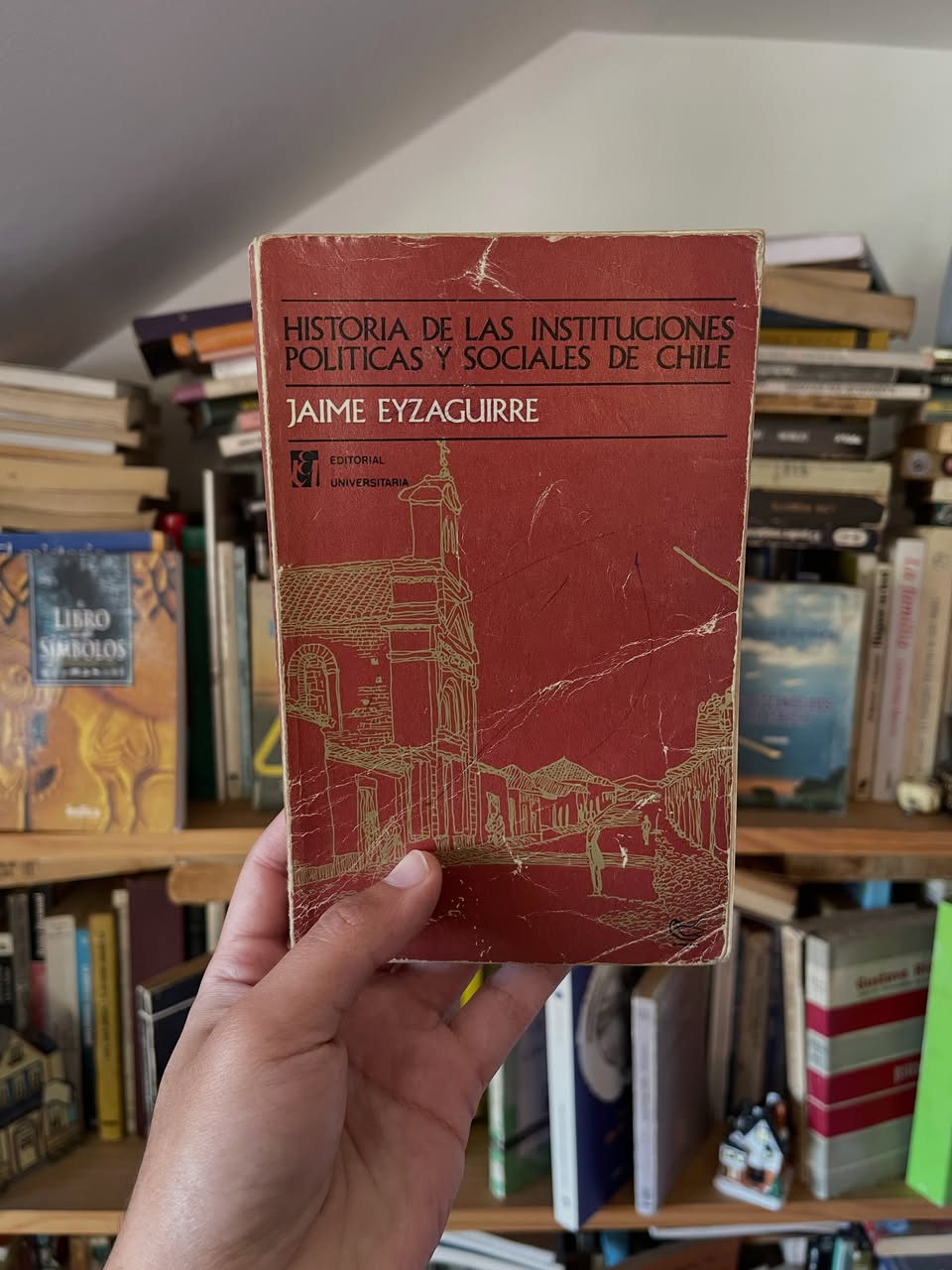 Historia de las instituciones políticas y sociales de Chile